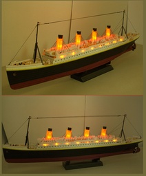[1546369] NQD 757 1/325 2.4G 80cm Simulation Titanic RC Boat Electric Ship Model with Light RTR Toys
